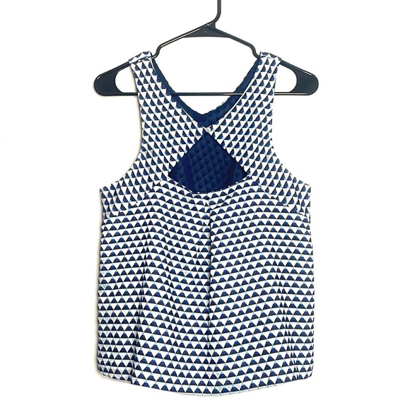 HD in Paris Anthropologie Navy Geo Embroidered Cropped Top - Picture 3 of 7